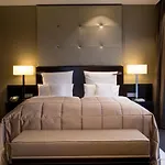 Relais & Chateaux Burg Schwarzenstein Hotel 5*