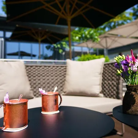 Relais & Chateaux Burg Schwarzenstein Отель Гайзенхайм