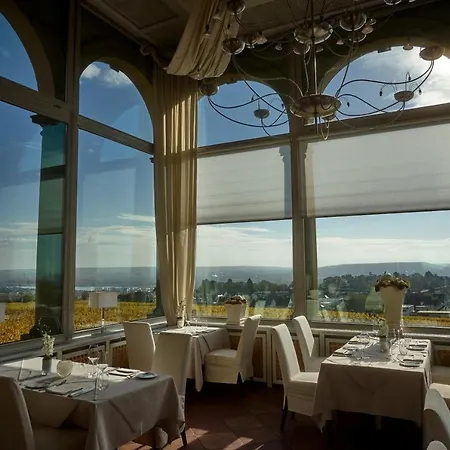 Hotel Relais & Chateaux Burg Schwarzenstein 5*