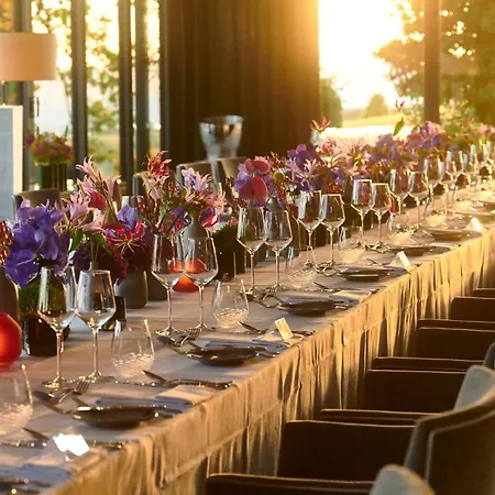 Relais&châteaux Burg Schwarzenstein Hotel Geisenheim