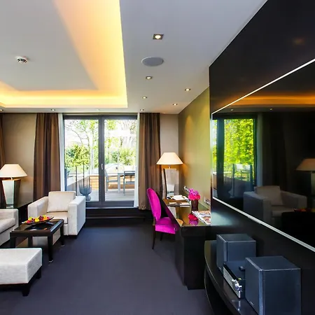 Relais & Chateaux Burg Schwarzenstein 5* Geisenheim