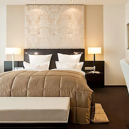 Relais&châteaux Burg Schwarzenstein Hotel Geisenheim