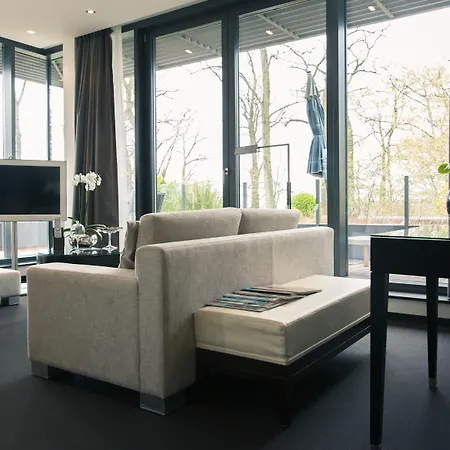 Relais&châteaux Burg Schwarzenstein 5* Geisenheim