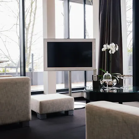 Relais&châteaux Burg Schwarzenstein Hotel