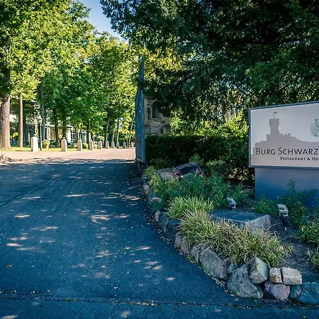Relais & Chateaux Burg Schwarzenstein Отель Гайзенхайм