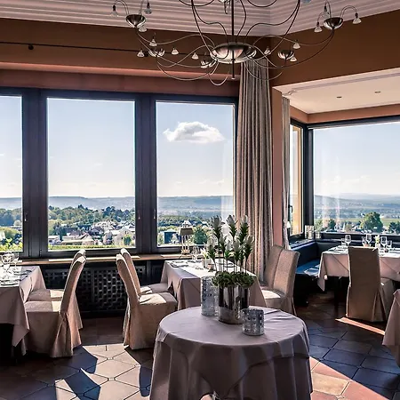 Relais & Chateaux Burg Schwarzenstein Отель