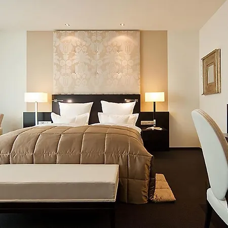 Relais&châteaux Burg Schwarzenstein Hotel 5*