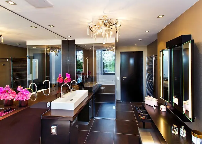 Relais & Chateaux Burg Schwarzenstein Hotel Geisenheim