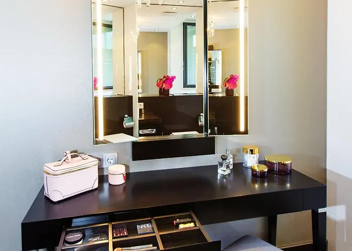 Relais & Chateaux Burg Schwarzenstein Geisenheim