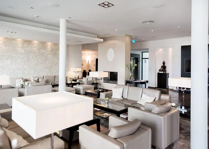 Hotel Relais & Chateaux Burg Schwarzenstein 5*