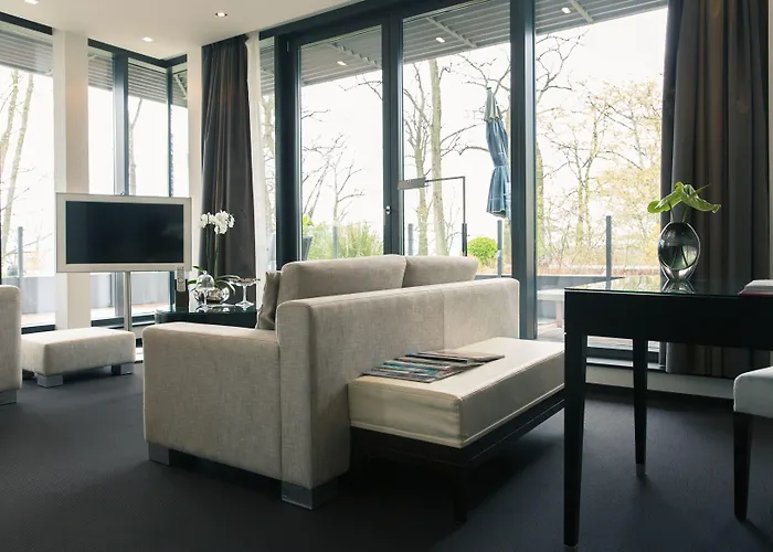 Relais & Chateaux Burg Schwarzenstein 5* Geisenheim